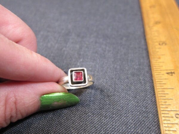 Size 6 beautiful sterling silver ring w/ square pink stone garnet or tourmaline - Image 2
