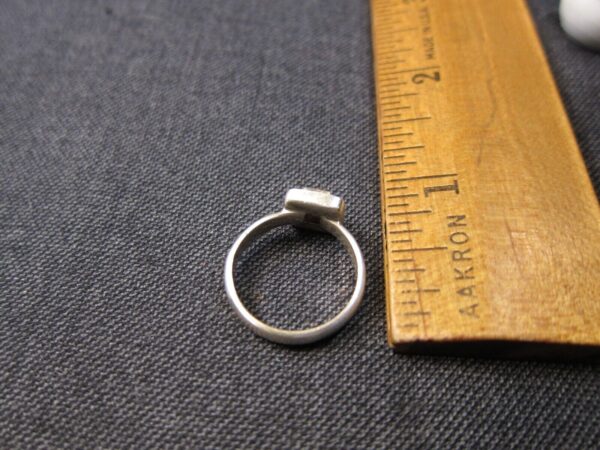 Size 6 beautiful sterling silver ring w/ square pink stone garnet or tourmaline - Image 3