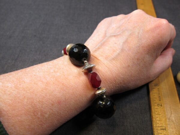 Beautiful large black tourmaline bead & red glass sterling silver bracelet 6.5" - Image 4