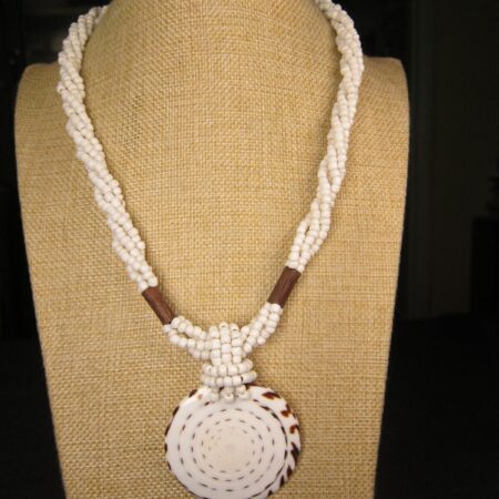 Beautiful summery beach style necklace white shell glass seed beads