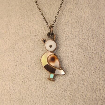 Beautiful, vintage sterling silver shell stone inlay bird pendant necklace