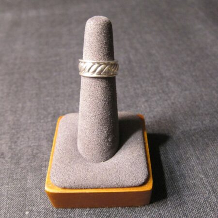 Gorgeous size 3.75 Sterling Silver Thailand swirl Band ring shiny 925 signed A