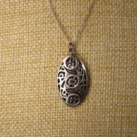 Gorgeous Celtic? sterling silver knot pendant on 18" sterling chain necklace