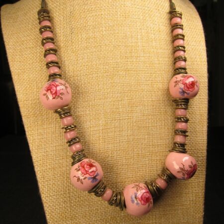 Gorgeous vintage pretty in pink heavy necklace w/rose painted ceramic beads 23"