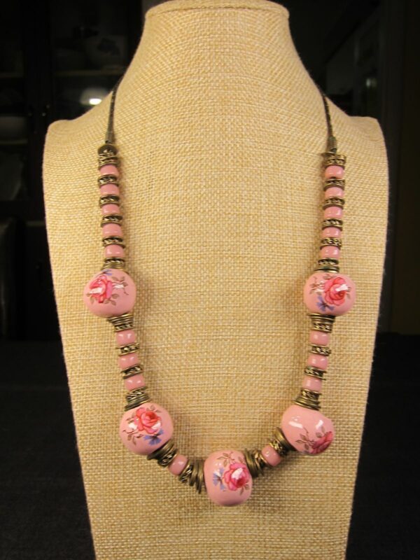 Gorgeous vintage pretty in pink heavy necklace w/rose painted ceramic beads 23" - Image 2