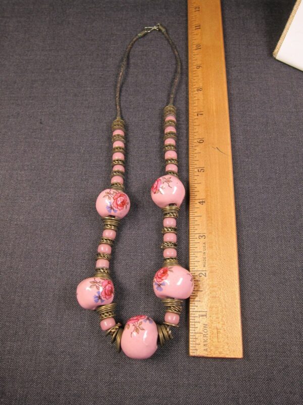 Gorgeous vintage pretty in pink heavy necklace w/rose painted ceramic beads 23" - Image 5