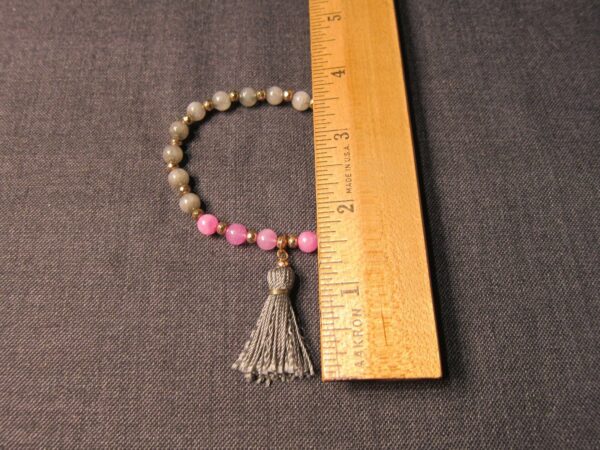 Cute pink and gray stone bead stretch bracelet w/ gray tassel gold tone beads - Image 2