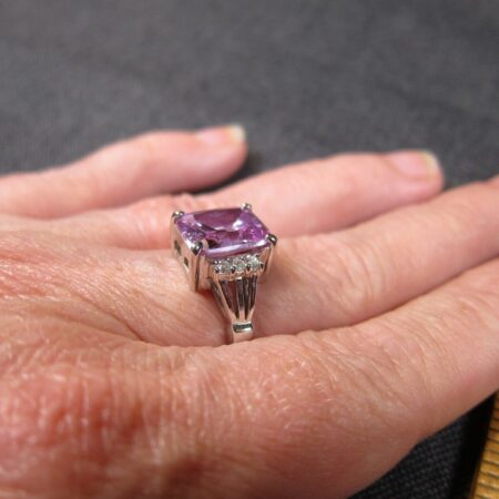 Gorgeous large purple rectangular CZ stone sterling silver ring size 7