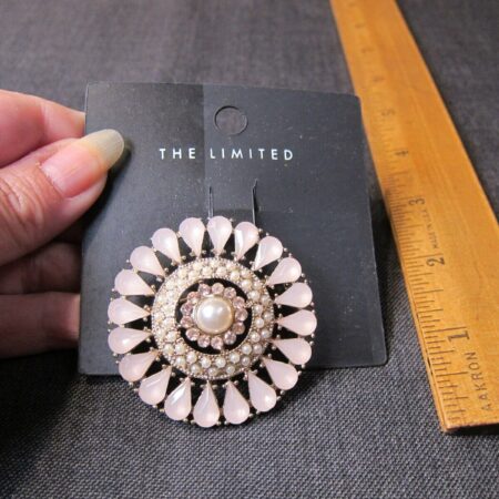 Gorgeous new NWT The Limited pale pink rhinestone faux pearl brooch large