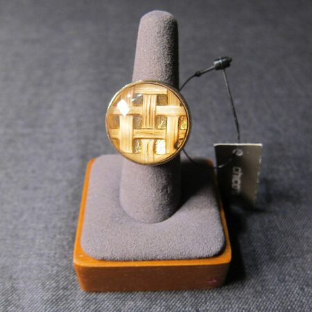 Brand new NWT Chico's Maya ring size 5.75 gold tone basketweave bamboo & glass