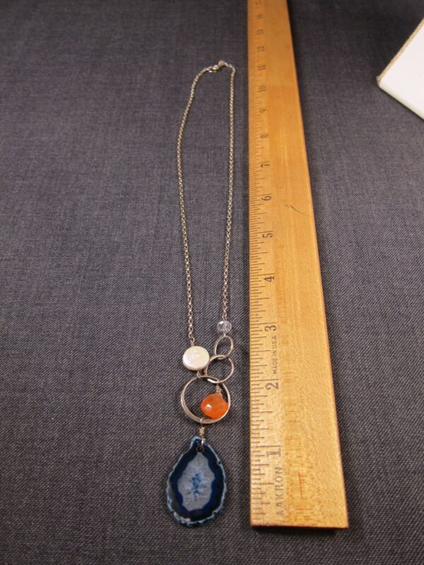Gorgeous sterling silver 20" necklace w/coin pearl agate crystal dangles - Image 4