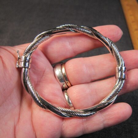 Gorgeous shiny NWT sterling silver SLC Thailand hinged cuff bangle bracelet 21g
