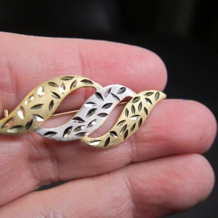 Gorgeous solid 14K yellow & white gold etched brooch ARR Turkey 3.3g