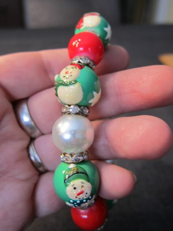 Cute! Lot of 2 Christmas snowman bracelts glass painted beads & pearls charm NRQ - Image 8
