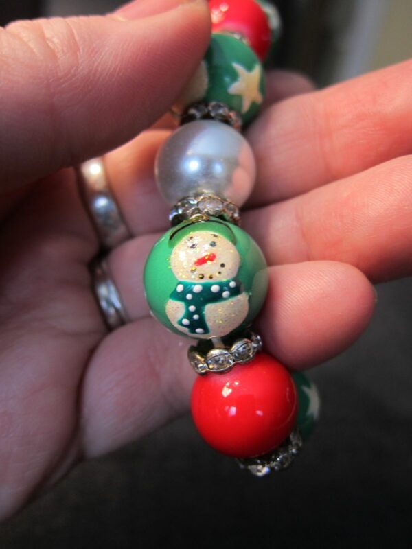 Cute! Lot of 2 Christmas snowman bracelts glass painted beads & pearls charm NRQ - Image 9