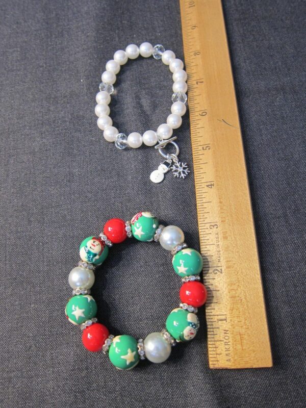 Cute! Lot of 2 Christmas snowman bracelts glass painted beads & pearls charm NRQ - Image 10