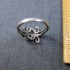 Beautiful solid sterling silver two flowers daisy ring size 9 - Image 3