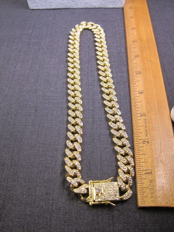Beautiful thick chunky 17" chain necklace w/pave rhinestones clasp in front - Image 4