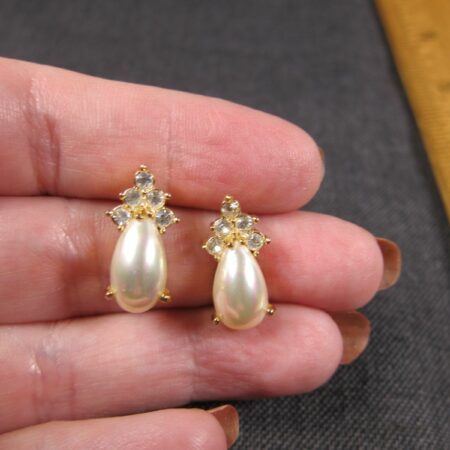 Beautiful vintage Roman teardrop stud earrings faux pearl & white rhinestone