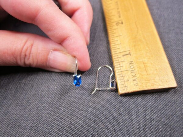 Gorgeous small .8g 14K white gold earrings with blue CZ stone - Image 5