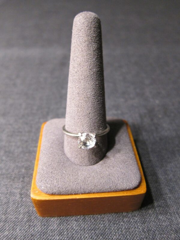 Vintage Uncas CZ solitaire ring marked size 10 cubic zirconia or glass clear