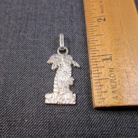 Cute sterling silver 925 Cancun Mexico pendant palm trees sun MD 28V mark