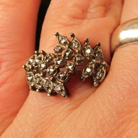 Gorgeous vintage sterling silver ring cluster tiny white/gray stones size 6