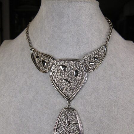 Gorgeous silver-tone vintage statement necklace 17" big chunky pendant pieces