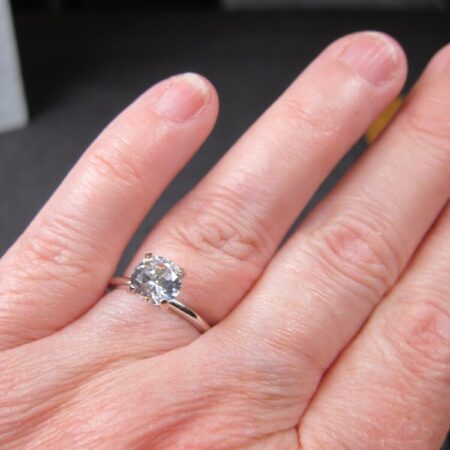 Beautiful vintage Uncas Manufacturing sterling silver white spinel? ring size 6