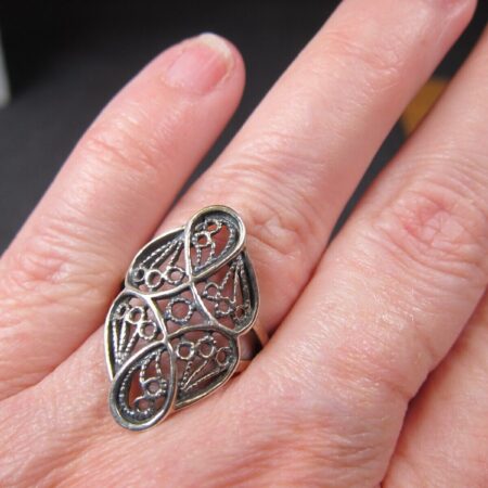 Gorgeous vintage filigree large sterling silver cocktail ring size 6 925