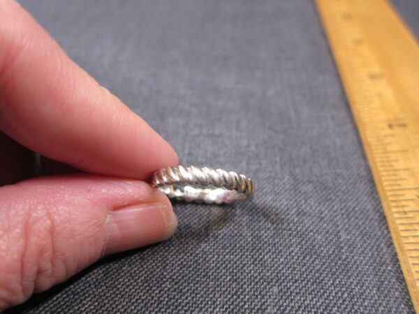 Beautiful size 8 Silpada sterling silver twisted band ring 925 - Image 2
