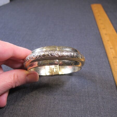 Gorgeous vintage Whiting & Davis signed light gold-tone hinged cuff bracelet