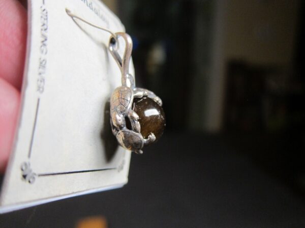 Beautiful new old stock Mandalay sterling silver tiger eye stone turtles pendant - Image 2
