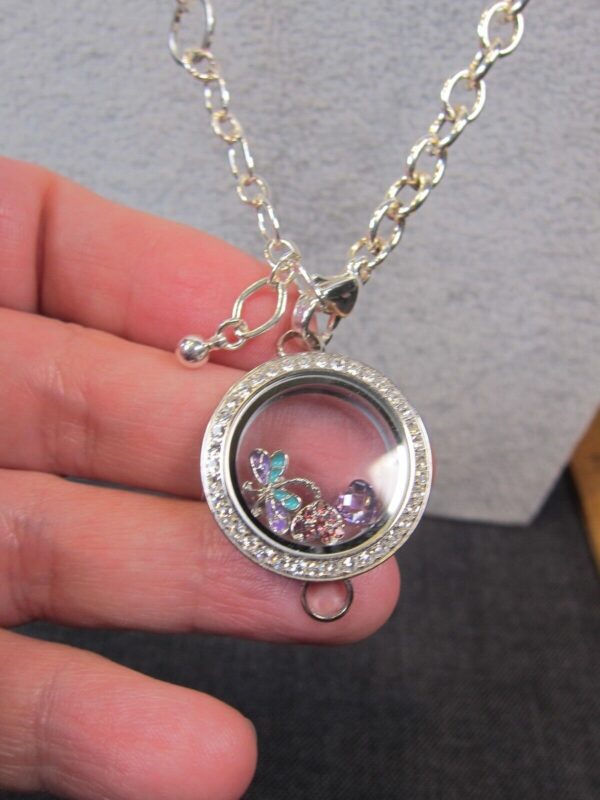 Adorable Origami Owl 30" necklace locket w/purple crystal & dragonfly charms