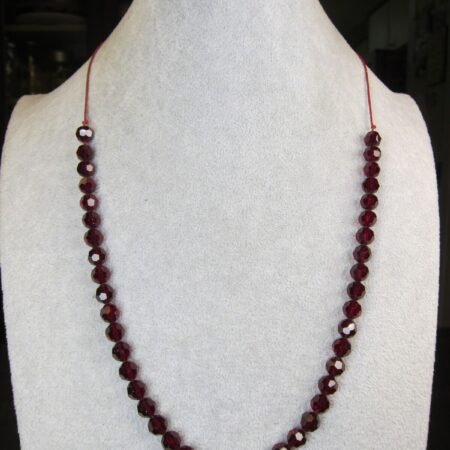 Beautiful deep dark red faceted glass bead necklace pull to fit adjustable