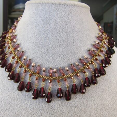Gorgeous Avon choker necklace faux garnet faux amethyst plastic beads 14-17"