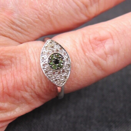 Gorgeous 'evil eye' protection ring size 9 sterling silver green white stones